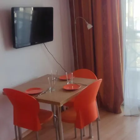 דירה Cozy In The Center Of Sunny סאני ביץ'